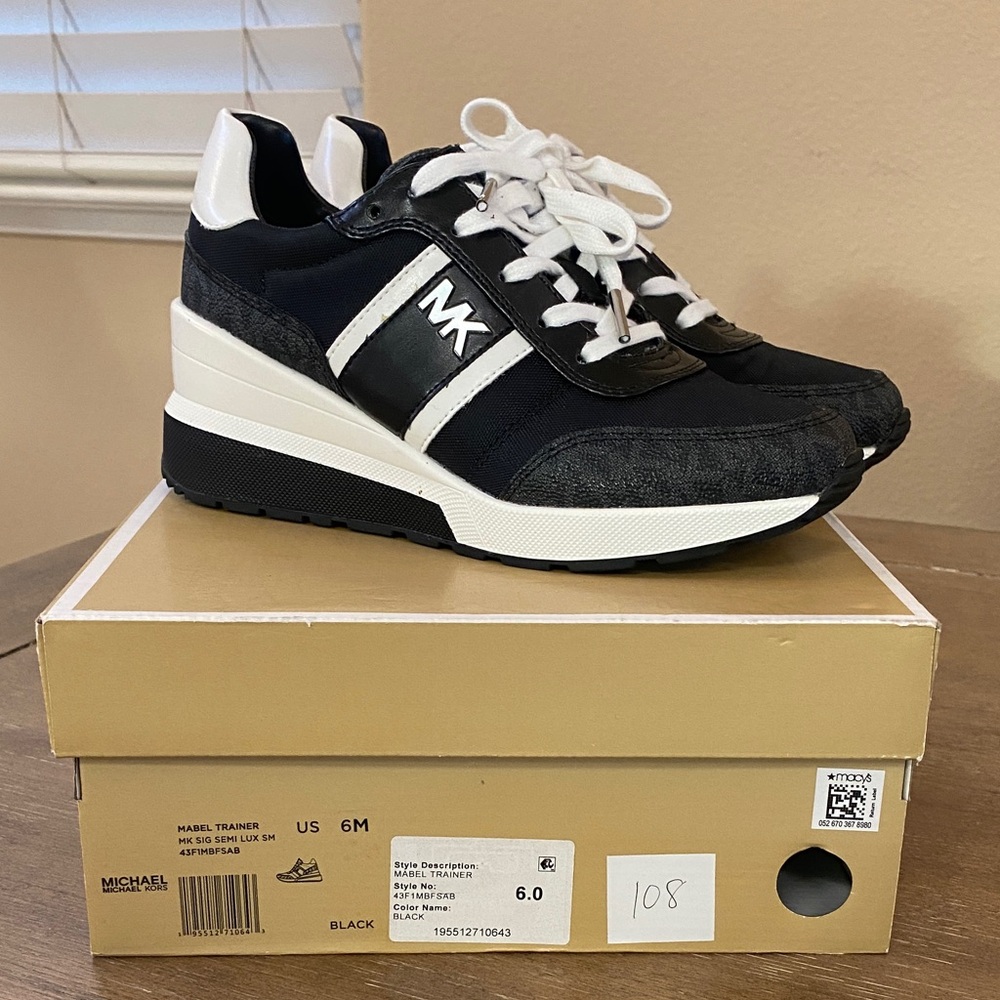 Michael Kors Mabel trainer Black and White Wedge Sneakers